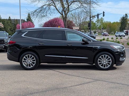 Used 2021 Buick Enclave Premium w/ Sun and Sites Package AWD/4WD image 13