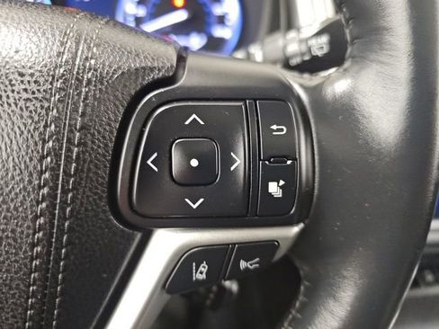 Used 2017 Toyota Highlander SE image 20