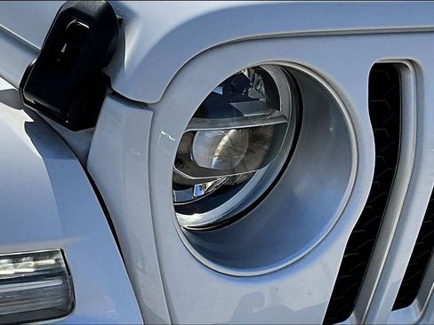 Used 2022 Jeep Wrangler Unlimited Sahara 4xe image 34