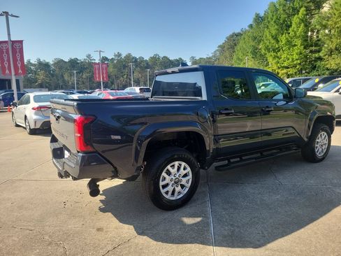 Certified 2025 Toyota Tacoma SR5 RWD image 7