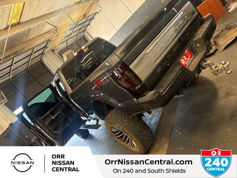 Used 2018 Ford F250 Platinum w/ Platinum Ultimate Package AWD/4WD image 8