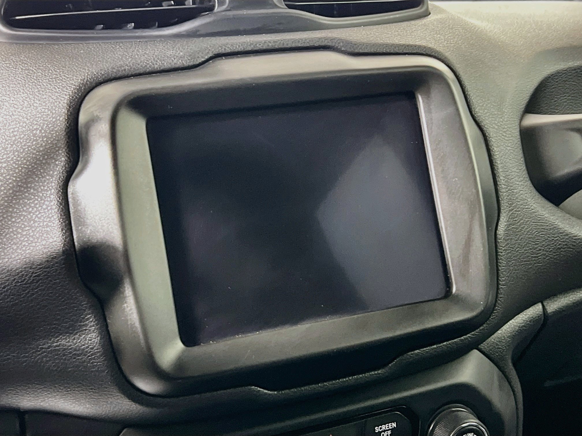 Used 2023 Jeep Renegade Latitude AWD/4WD image 27