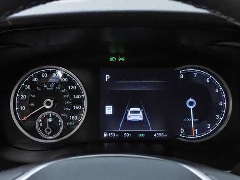 Certified 2026 Genesis G70 2.5T AWD/4WD image 18