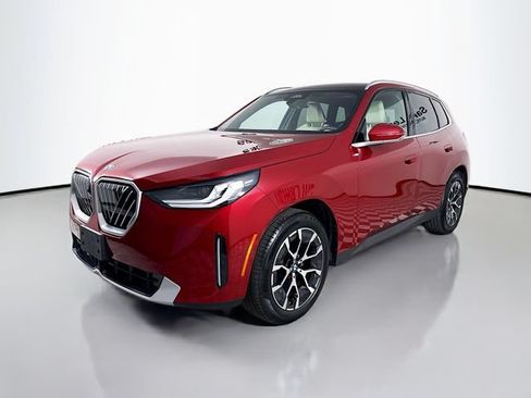 Used 2025 BMW X3 xDrive30i w/ Premium Package AWD/4WD image 3