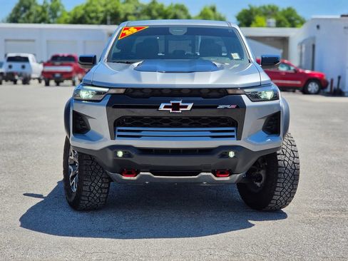 Used 2025 Chevrolet Colorado ZR2 AWD/4WD image 2