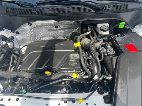 Used 2025 Chevrolet Trax LT w/ LT Convenience Package image 27