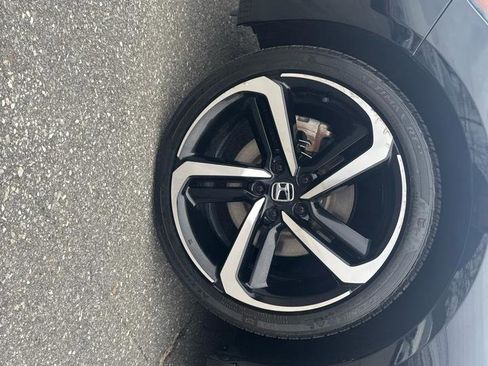 Used 2018 Honda Accord Sport image 15