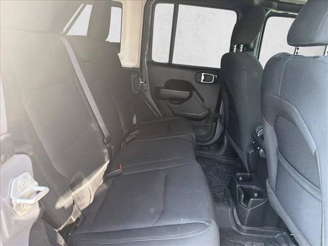 Used 2023 Jeep Wrangler Unlimited Sport AWD/4WD image 21
