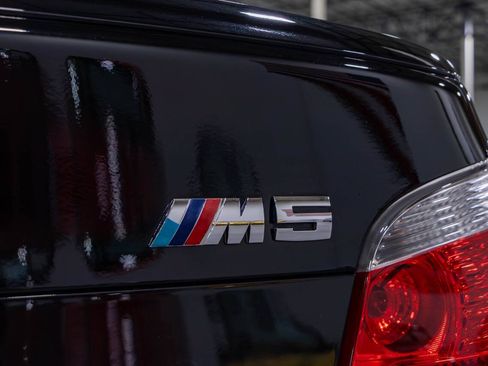 Used 2006 BMW M5 RWD image 24