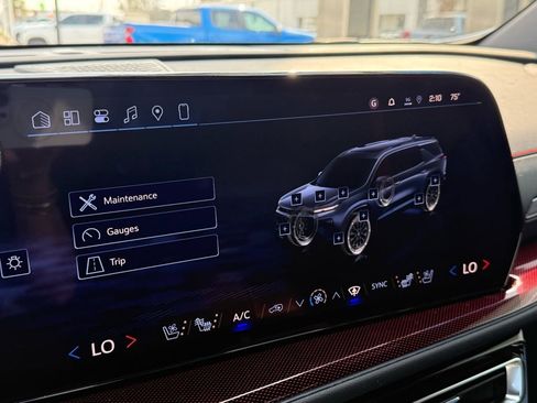 New 2026 Chevrolet Traverse RS w/ LPO, Floor Liner Package image 20