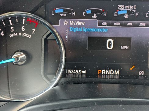 Used 2020 Ford Expedition XLT w/ Equipment Group 202A AWD/4WD image 23