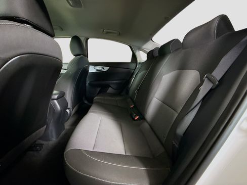 Used 2023 Kia Forte LXS w/ LXS Technology Package FWD image 24
