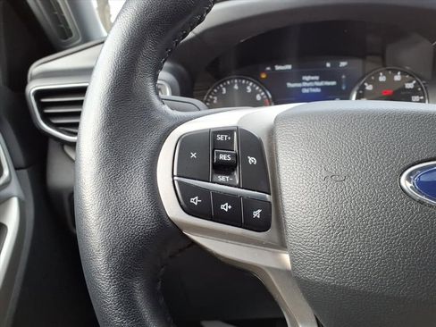 Certified 2023 Ford Explorer XLT w/ Equipment Group 202A image 19