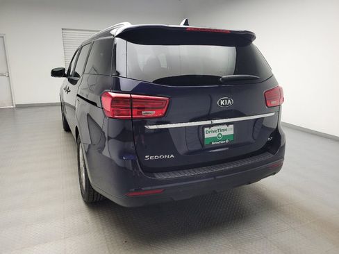 Used 2019 Kia Sedona EX FWD image 6