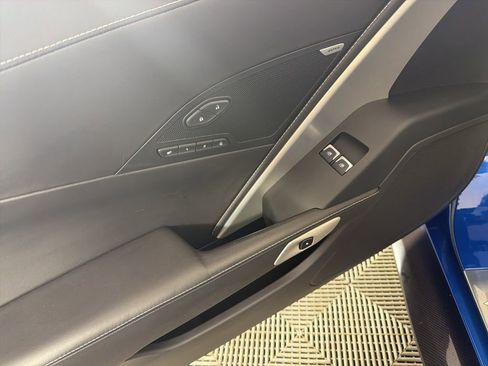 Used 2015 Chevrolet Corvette Z06 w/ 3LZ Preferred Equipment Group image 21