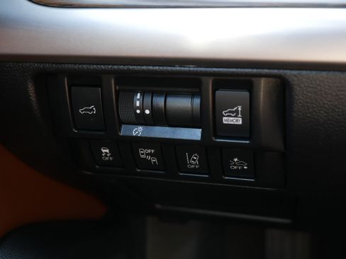 Used 2018 Subaru Outback 2.5i Touring AWD/4WD image 26