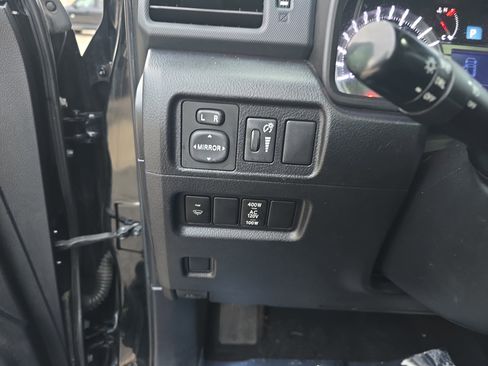 Used 2014 Toyota 4Runner SR5 image 26