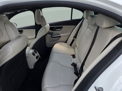 Used 2023 Mercedes-Benz C 300 Sedan image 23