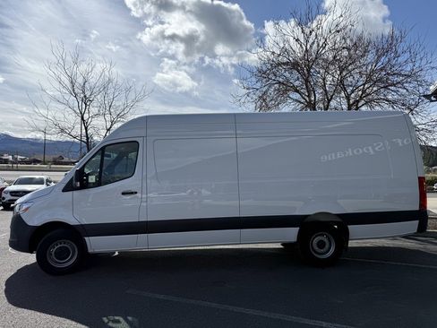 New 2025 Mercedes-Benz Sprinter 3500 image 3