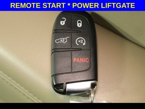 Used 2018 Jeep Grand Cherokee Limited AWD/4WD image 9
