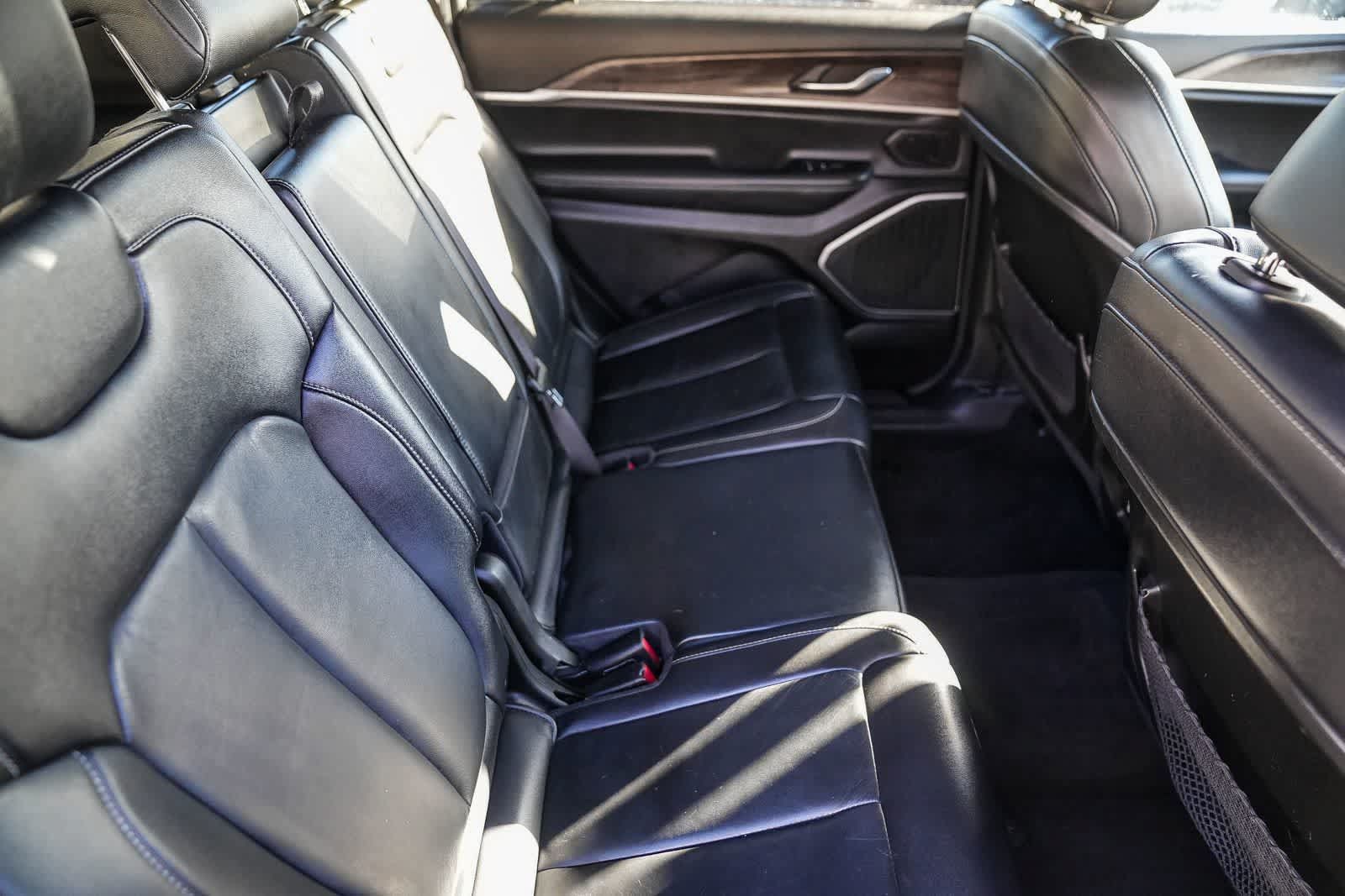 Used 2021 Jeep Grand Cherokee L Limited RWD image 10
