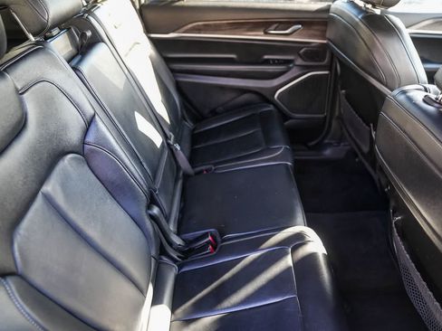 Used 2021 Jeep Grand Cherokee L Limited RWD image 10