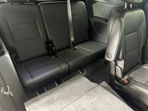 Used 2022 Chevrolet Traverse LT AWD/4WD image 24
