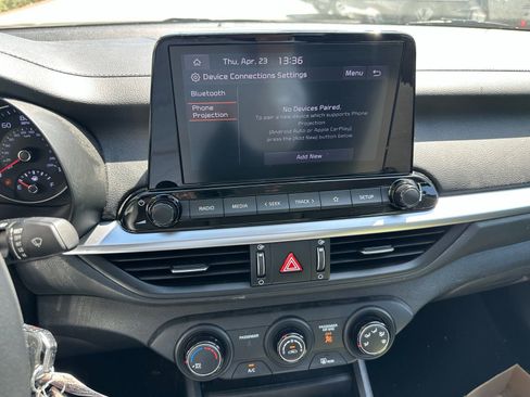 Used 2023 Kia Forte LXS FWD image 5
