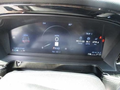 Used 2023 Lincoln Corsair Standard w/ Equipment Group 101A image 8