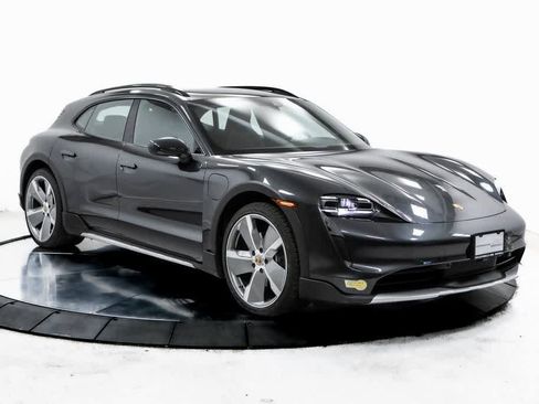 Certified 2022 Porsche Taycan 4 Cross Turismo image 9