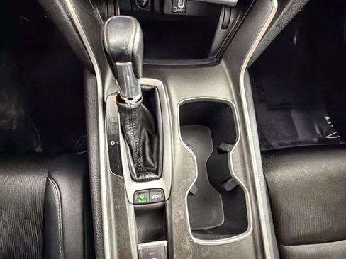 Used 2019 Honda Accord Sport image 21