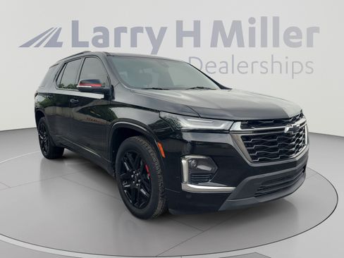 Used 2023 Chevrolet Traverse Premier w/ Redline Edition AWD/4WD image 5