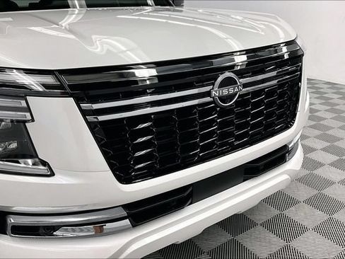 New 2026 Nissan Armada SL w/ Captain's Chari Seat Package AWD/4WD image 15