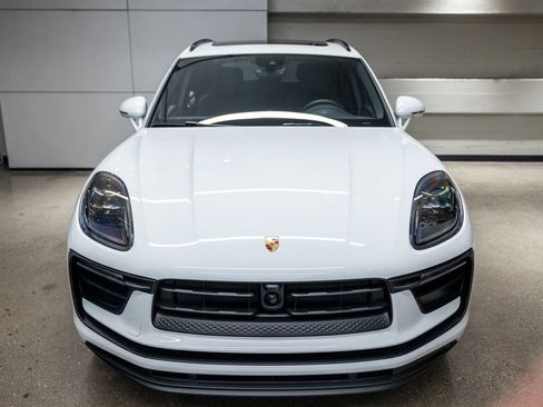 Certified 2026 Porsche Macan AWD/4WD image 12