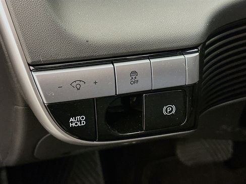 Used 2024 Hyundai Ioniq 5 SE image 17