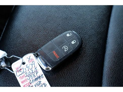 Used 2025 Jeep Compass Limited AWD/4WD image 34