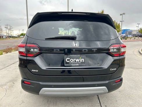 Used 2025 Honda Pilot EX-L image 9