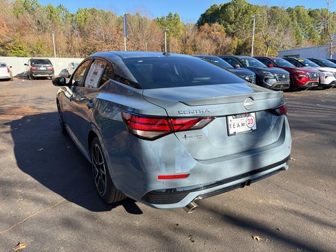 New 2025 Nissan Sentra SR image 5
