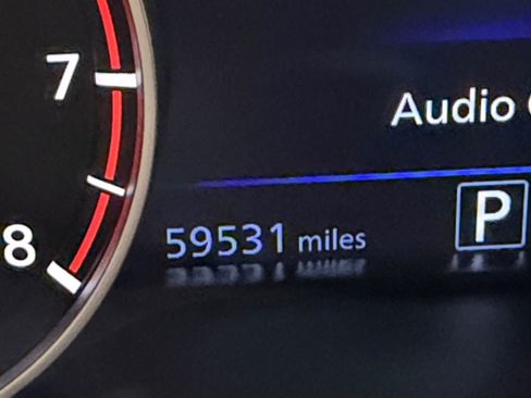Used 2023 Nissan Altima 2.5 SV FWD image 2