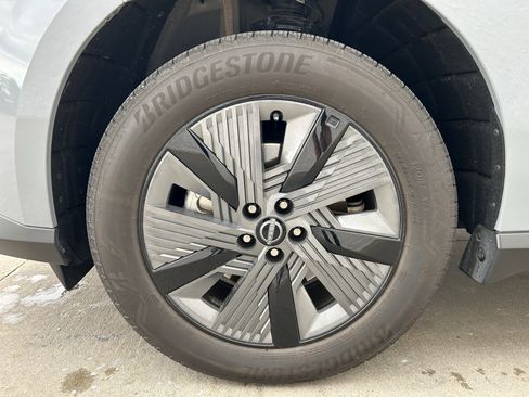 Used 2025 Nissan Murano SL AWD/4WD image 12