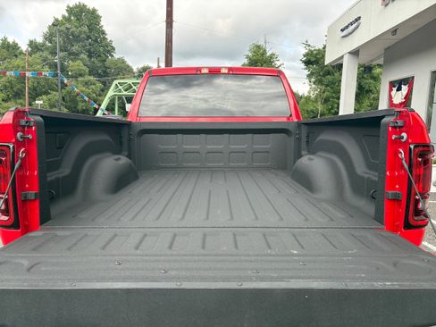 Certified 2026 RAM 2500 Big Horn AWD/4WD image 11