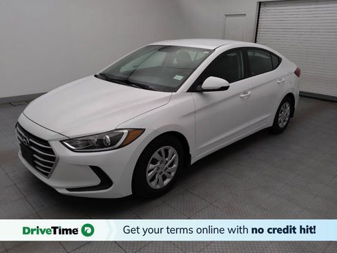 Used 2018 Hyundai Elantra SE FWD image 1