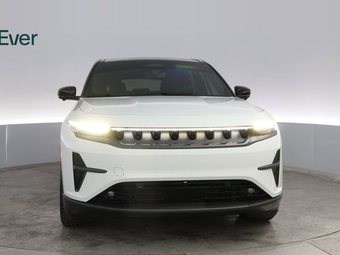 Used 2024 Jeep Wagoneer Launch Edition image 12