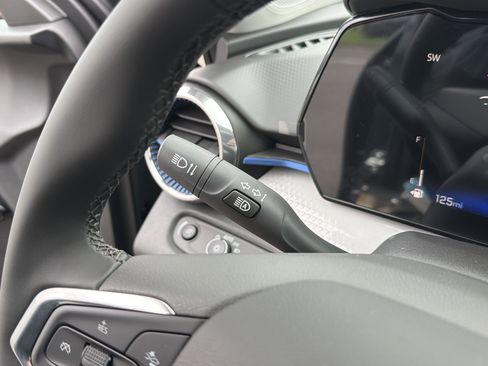 New 2026 Chevrolet Trax LT w/ Driver Confidence Package image 19