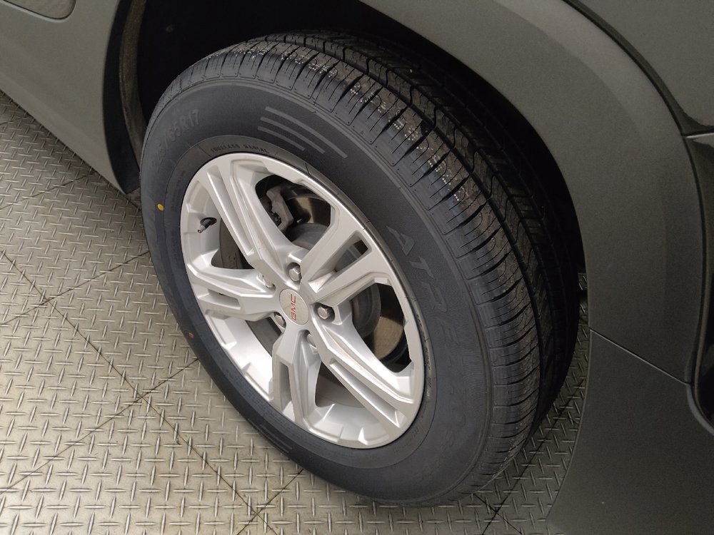 Used 2024 GMC Terrain SLE FWD image 31
