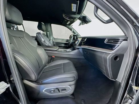 Used 2022 Jeep Wagoneer Series III image 35