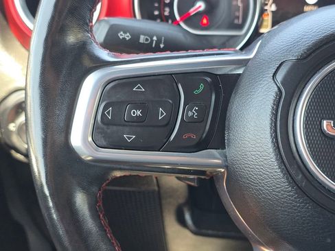 Used 2022 Jeep Wrangler Unlimited Rubicon w/ Xtreme Recon 35" Tire Package AWD/4WD image 36
