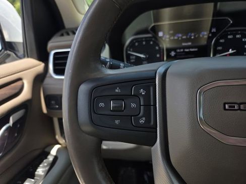 Used 2021 GMC Yukon XL Denali w/ Denali Ultimate Package AWD/4WD image 25