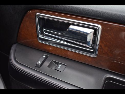 Used 2017 Lincoln Navigator Select image 36
