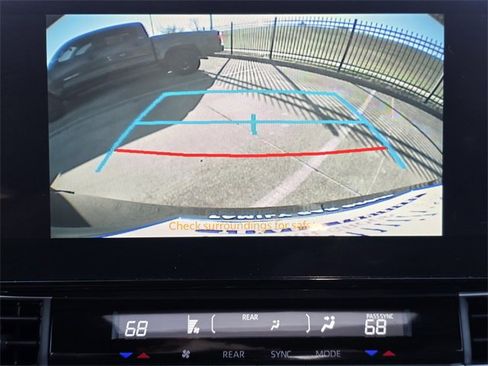 Used 2025 Toyota Sienna XLE Woodland Edition image 14